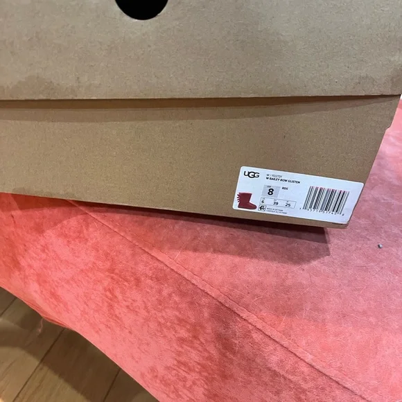 UGG Pink Boots never worn - Picture 4 of 4